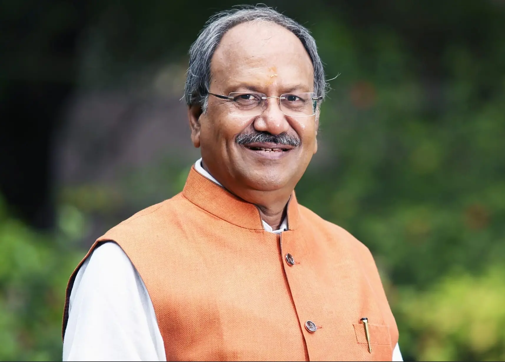 Brijmohan Agarwal: बृजमोहन अग्रवाल ने छोड़ा मंत्री पद: कैबिनेट की बैठक के दौरान मुख्‍यमंत्री को सौंपा इस्‍तीफा