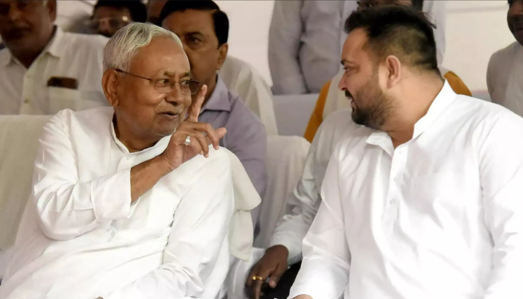 Election Results 2024: नीतीश और तेजस्वी में हो सकती है बातचीत, एक विमान से दोनों आ रहे हैं दिल्ली