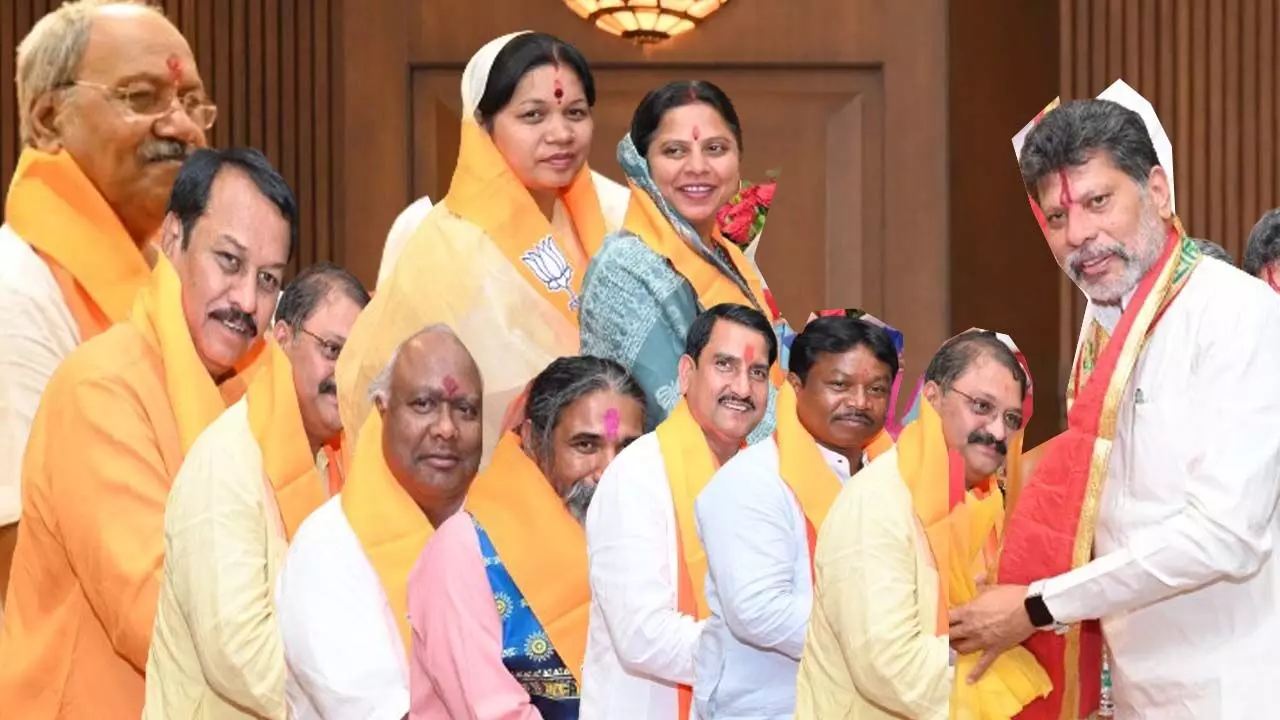 Chhattisgarh BJP: CG बीजेपी में जीत का जश्न: सीएम साय बोले- छत्तीसगढ़ में बीजेपी ने कांग्रेस के बड़े-बड़े सूरमा को चूरमा बना दिया Chhattisgarh BJP: CG बीजेपी में जीत का जश्न: सीएम साय बोले- छत्तीसगढ़ में बीजेपी ने कांग्रेस के बड़े-बड़े सूरमा को चूरमा बना दिया