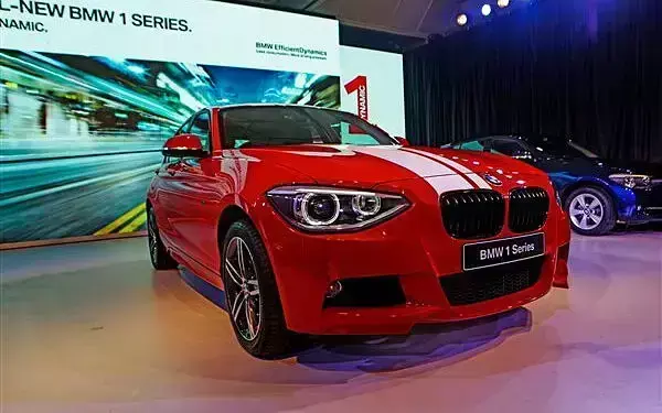 New BMW 1-Series: BMW की नई 1-Series हुई पेश, दमदार डिजाइन और माइल्ड-हाइब्रिड टेक्नोलॉजी से लैस
