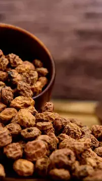 Tiger Nuts Ke Fayde: टाइगर जैसी हैरान कर देने वाली ताकत पाने के लिए खाइए टाइगर नट्स, यहां जानिए इसके कमाल के फायदे