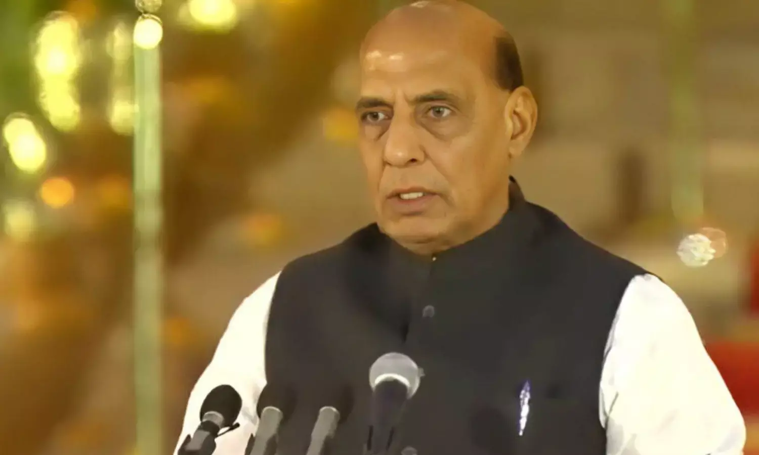 Rajnath Singh Oath Ceremony: मोदी कैबिनेट में राजनाथ सिंह ने ली शपथ, नई सरकार में होगी महत्वपूर्ण भूमिका