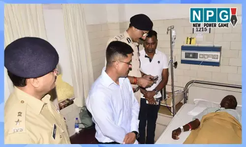 CM विष्णुदेव ने बलौदाबाजार हिंसा में घायल पुलिस जवान के शीघ्र स्वास्थ्य लाभ की कामना की, मुख्यमंत्री के निर्देश पर जवान से मिलने अफसर पहुंचे अस्पताल, बेहतर इलाज करने के निर्देश