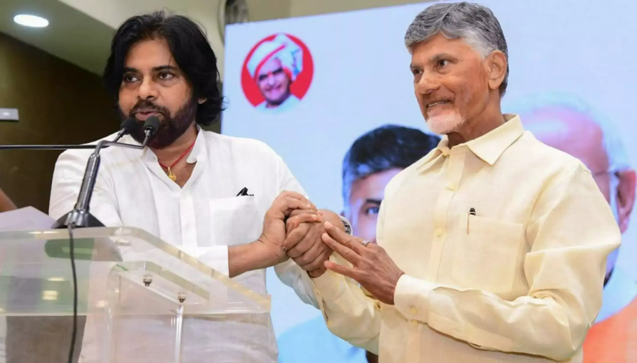 Chandrababu Naidu Oath Ceremony: TDP चीफ चंद्रबाबू नायडू ने ली CM पद की शपथ, पवन कल्याण बने डिप्टी सीएम