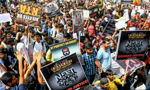 NEET 2024 Exam: NEET 2024 विवाद में सुप्रीम कोर्ट का बड़ा फैसला, 1563 उम्मीदवारों के लिए दोबारा परीक्षा, ग्रेस अंक होंगे वापस