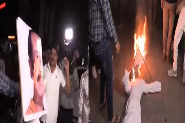 Pradeep Mishra Radha Rani Controversy: इंदौर में लोगों ने जलाया पंडित प्रदीप मिश्रा का पुतला, कालिख पोती, राधा रानी के बारे में कही थी ऐसी बात