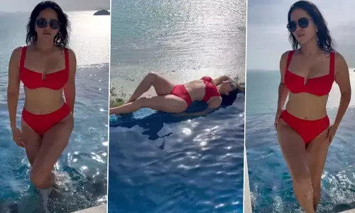 Sunny Leone Hot Video: सनी लियोन का हॉट वीडियो वायरल, रेड बिकिनी में स्विमिंग पूल के पास दिखाए जलवे