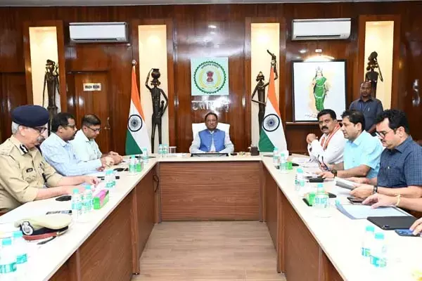 Good Governance: CG पुलिस में होगी भर्ती: गृह विभाग की समीक्षा बैठक में चिटफंड के निवेशकों के रिफंड पर सीएम साय ने दिया यह निर्देश