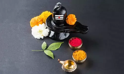 Budh Pradosh Fast : बुध प्रदोष व्रत कल, यहाँ पढ़ें शुभ मुहूर्त और पूजा विधि