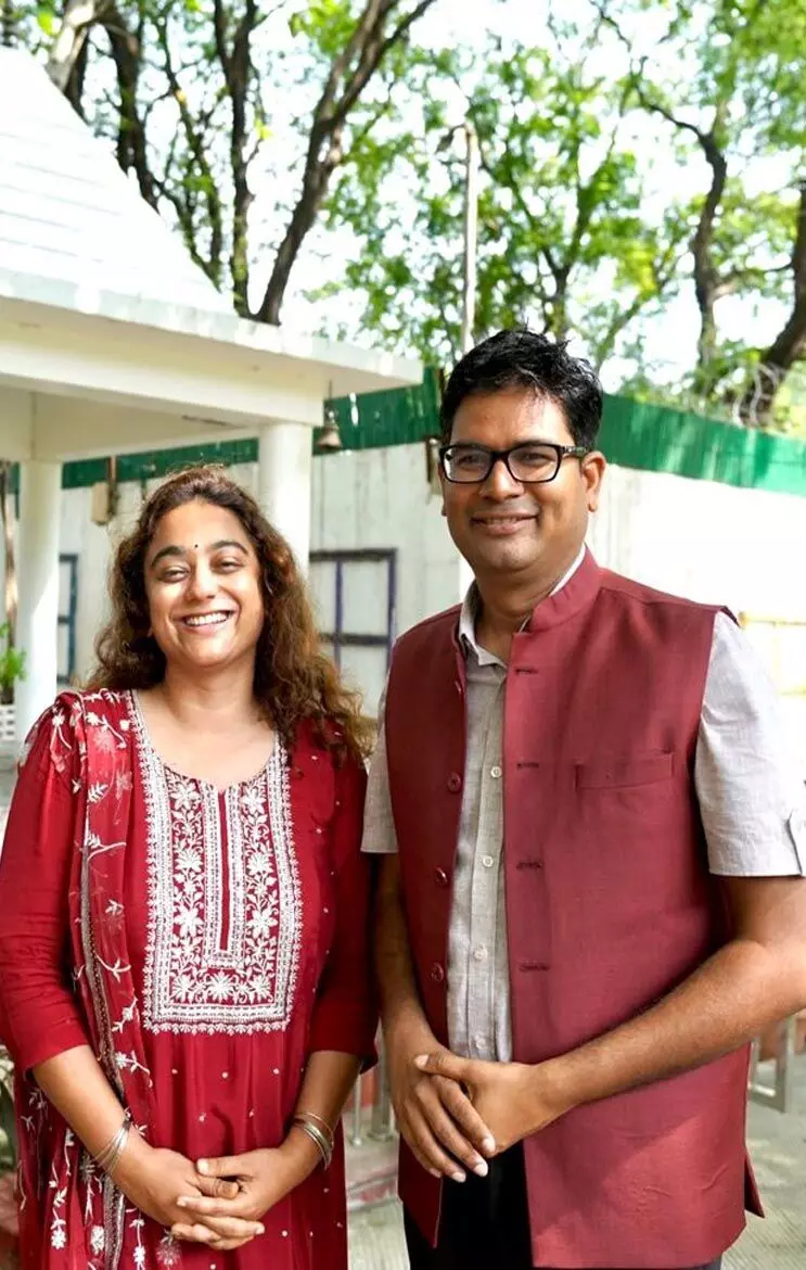 IAS से मंत्री बने ओपी चौधरी ने लंबे प्रेम संबंध के... ... Chhattisgarh Top News Today: बघेल का मोहन प्रेम और पहुंचा मानसून... सहित पढ़ें दिनभर की प्रमुख खबरें...