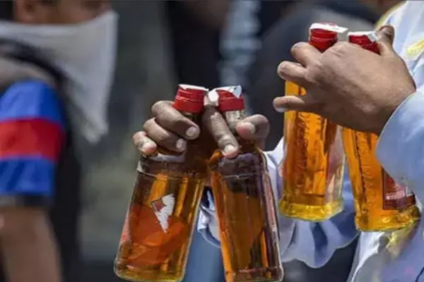 Tamil Nadu Illicit Liquor Case: तमिलनाडु में जहरीली शराब पीने से 29 की मौत, 60 से ज्यादा लोग अस्पताल में भर्ती, CM ने दिए CB-CID जांच के आदेश