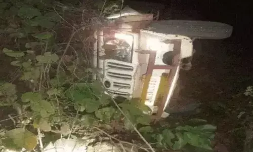 Balrampur News: दो जवानों की मौत, पिकअप खाई में गिरी, CAF के दो जवानों की मौत, दो घायल