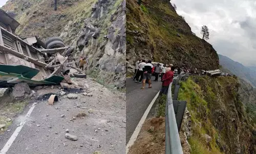 Shimla Road Accident: शिमला में हिमाचल प्रदेश परिवहन की बस पलटी, 4 लोगों की मौत, 7 घायल