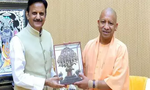 MP News: उप मुख्यमंत्री राजेंद्र शुक्ला ने CM योगी से की मुलाकात, नशे की रोकथाम हेतु कड़ी कार्रवाई का किया आग्रह