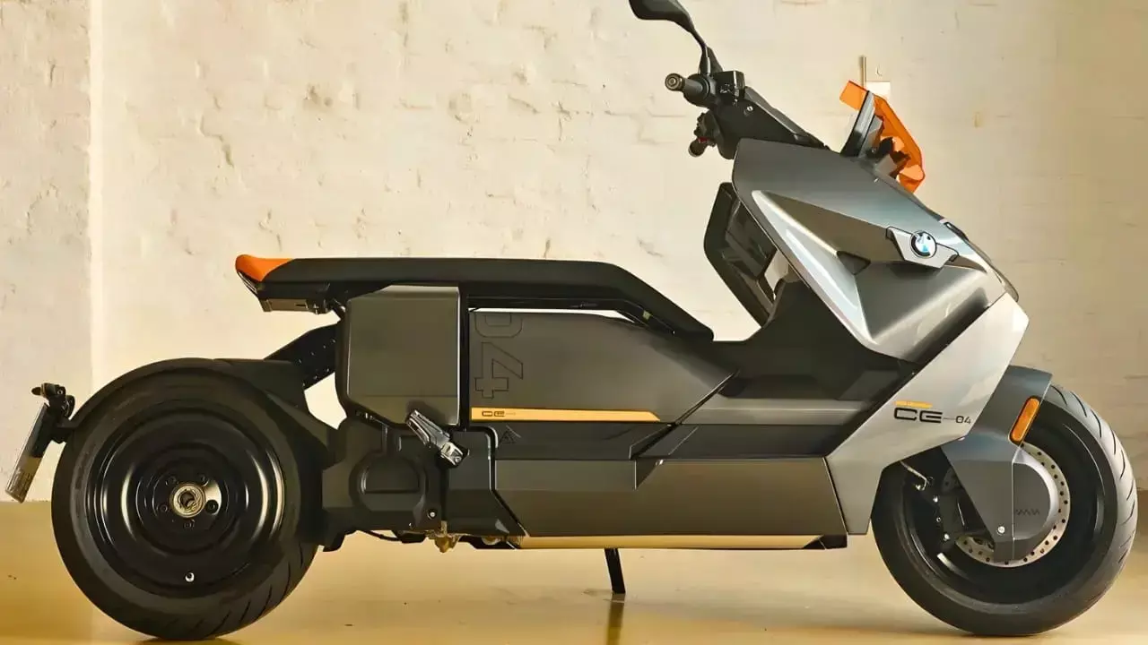 BMW CE 04 E-Scooter