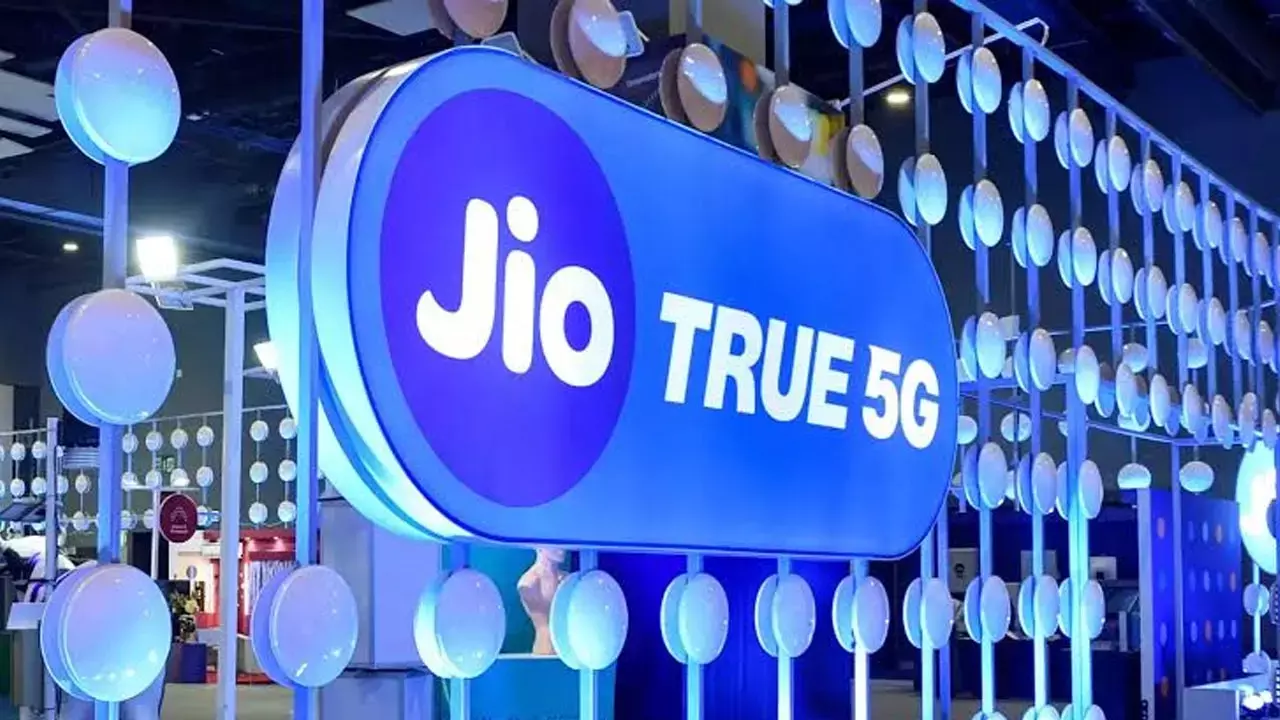 Jio News: मध्यप्रदेश-छत्तीसगढ़ में जियो का दबदबा: जुड़े तीन लाख से ज्यादा नए मोबाइल ग्राहक ट्राई ने जारी की रिपोर्ट...
