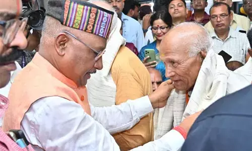 Chhattisgarh News: आपातकाल स्मृति दिवस: सीएम हाउस में आयोजित कार्यक्रम में साय ने लोकतंत्र सेनानियों को किया सम्मानित