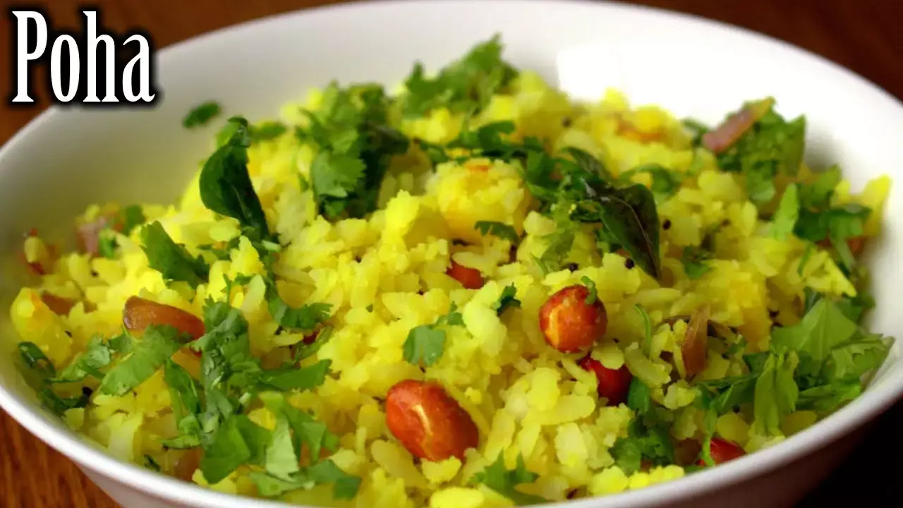 Mom Recipe for Tifin Series-3 : मीठा पोहा और परांठा पैक, Read Recipe and Benifits