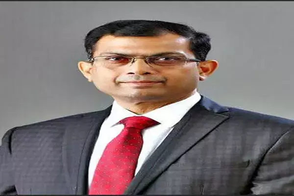 Raipur News: नगरीय निकायों और पंचायतों के आम निर्वाचन की तैयारियों पर राज्य निर्वाचन आयुक्त अजय सिंह ने दिया ज़ोर