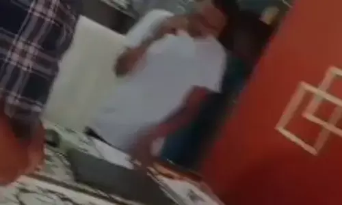 Janjgir News: मोर एक साइन में जिंदगी भर चाऊंर खाबे कहने वाला पटवारी हुआ निलंबित, रिश्वत मांगने का हुआ था वीडियो वायरल