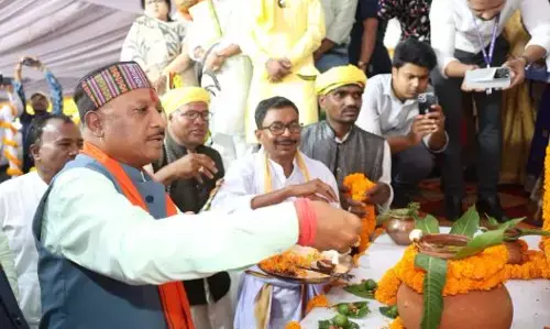 CG-रानी दुर्गावती बलिदान दिवस समारोह में शामिल हुए CM विष्णुदेव, बोले-आजादी की लड़ाई में जनजातीय समाज का महत्वपूर्ण योगदान...