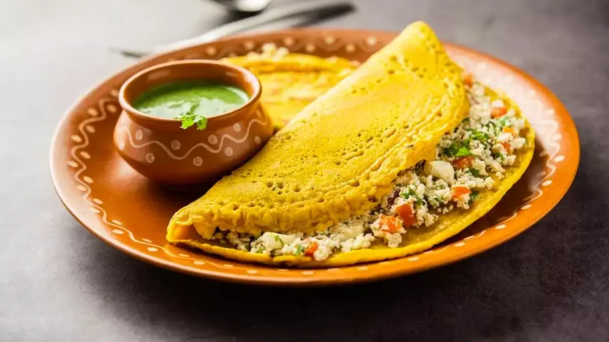 Mom Recipe for Tifin Series-5 : पनीर वाला चीला और ब्रेड पिज्जा, Read Recipe