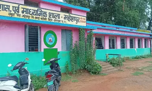 CG में CM के निर्देश पर अमल: आकर्षक बन रहे गांवों के स्कूल, कांकेर, सरगुजा और राजनांदगांव जिले में एक हजार 991 स्कूलों का जीर्णोद्धार...