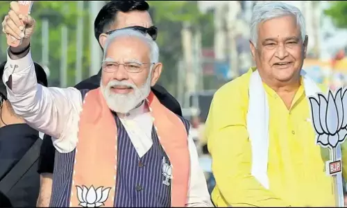 Kirodi Lal Meena Resign Update: राजस्थान की राजनीति में भूचाल, दौसा हार पर कैबिनेट मंत्री किरोड़ी लाल मीणा ने दिया इस्तीफा