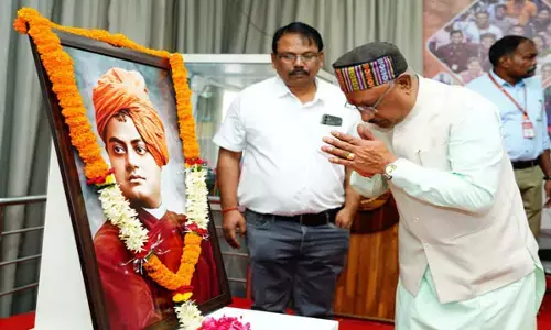 Raipur News: मुख्यमंत्री विष्णुदेव साय ने स्वामी विवेकानंद की पुण्यतिथि पर उन्हें किया नमन