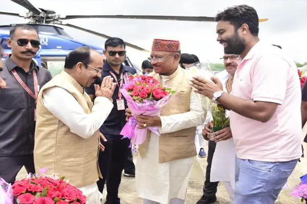 Bilaspur News: मुख्यमंत्री  विष्णुदेव साय का हेलीपैड पर स्वागत
