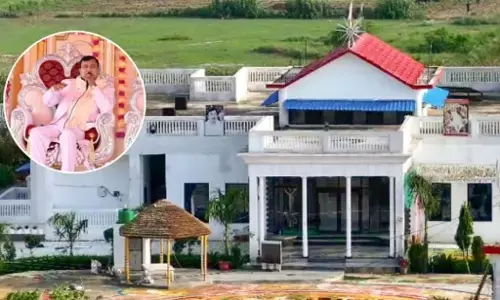 Bhole Baba Surajpal Singh: भोले बाबा के धार्मिक साम्राज्य का पर्दाफाश, कैसे बनाई 100 करोड़ की संपत्ति, 24 आलीशान आश्रम, कई लग्जरी कारें