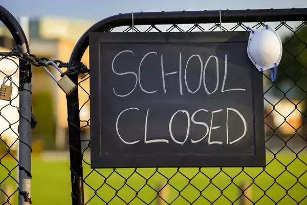 School closed: स्कूल बंद का आदेश: आफत की बारिश के बाद राज्य सरकार ने सभी स्कूलों को बंद करने का किया ऐलान