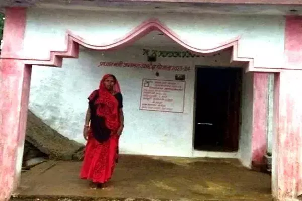 PM Awas News: MP की खुजरो बाई का सपना पूरा, प्रधानमंत्री जन-मन आवास योजना से मिला पक्का घर,