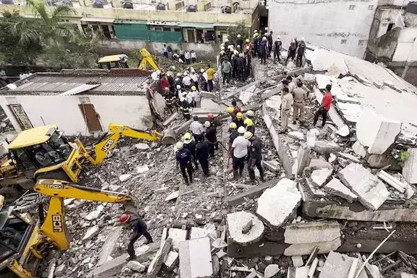 Surat Building Collapse: सूरत में 6 मंजिला इमारत ढही, एमपी के 5 लोगों की मौत, CM मोहन ने जताया शोक