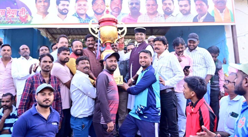 MP News: खेल मंत्री सारंग ने विक्रम पुरस्कार प्राप्त खिलाड़ियों को नियुक्ति पत्र मिलने पर दी बधाई