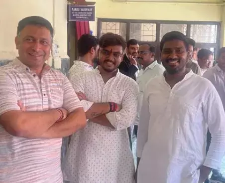 CG: स्कूल में घुसकर शिक्षकों व स्टाफ से गुंडागर्दी, कांग्रेस नेता सहित तीन गिरफ्तार, कोर्ट ने भेजा जेल...