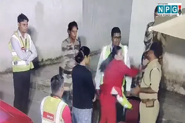 Spicejet Staff Slap Cisf: जयपुर एयरपोर्ट पर हाईवोल्टेज ड्रामा! स्पाइसजेट की स्टाफ ने CISF जवान को मारा थप्पड़, देखें Video