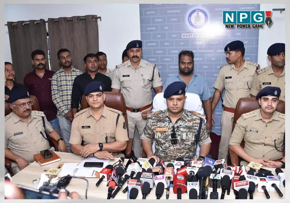 Jagdalpur News: डबल मर्डर की गुत्थी सुलझी, परिवार का ये सदस्य निकला मां-बेटे का हत्या, इस वजह से दिया घटना को अंजाम...