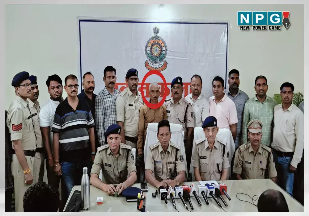 Balod Crime: प्रेमिका रात में कर रही थी मोबाइल में बात, भड़के प्रेमी ने दी खौफनाक सजा, पहले हत्या, फिर टुकड़े कर शव को दो बोरियों में भर फेंका...