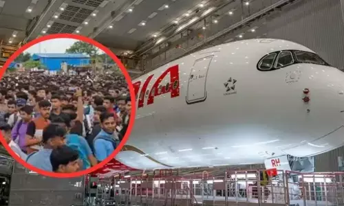 Air India Vacancy: 600 पदों की वैकेंसी के लिए इंटरव्यू देने पहुंच गए 25 हजार उम्मीदवार, हुआ बुरा हाल, देखिये हैरान करने वाला Video