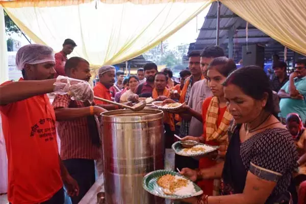 Chhattisgarh News: CG श्रमिकों को फिर मिलने लगा 5 रुपये में भरपेट भोजन: श्रम मंत्री बोले- विष्णु सरकार में श्रमिकों का भरोसा फिर लौटा, हर श्रमिक तक पहुंच रही योजना