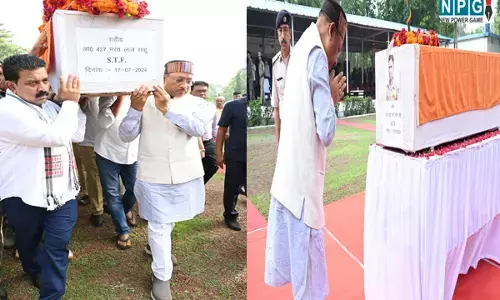 CG News: CM विष्णुदेव और डिप्टी CM विजय शर्मा ने श्रद्धांजलि के बाद शहीद जवान को दिया कांधा