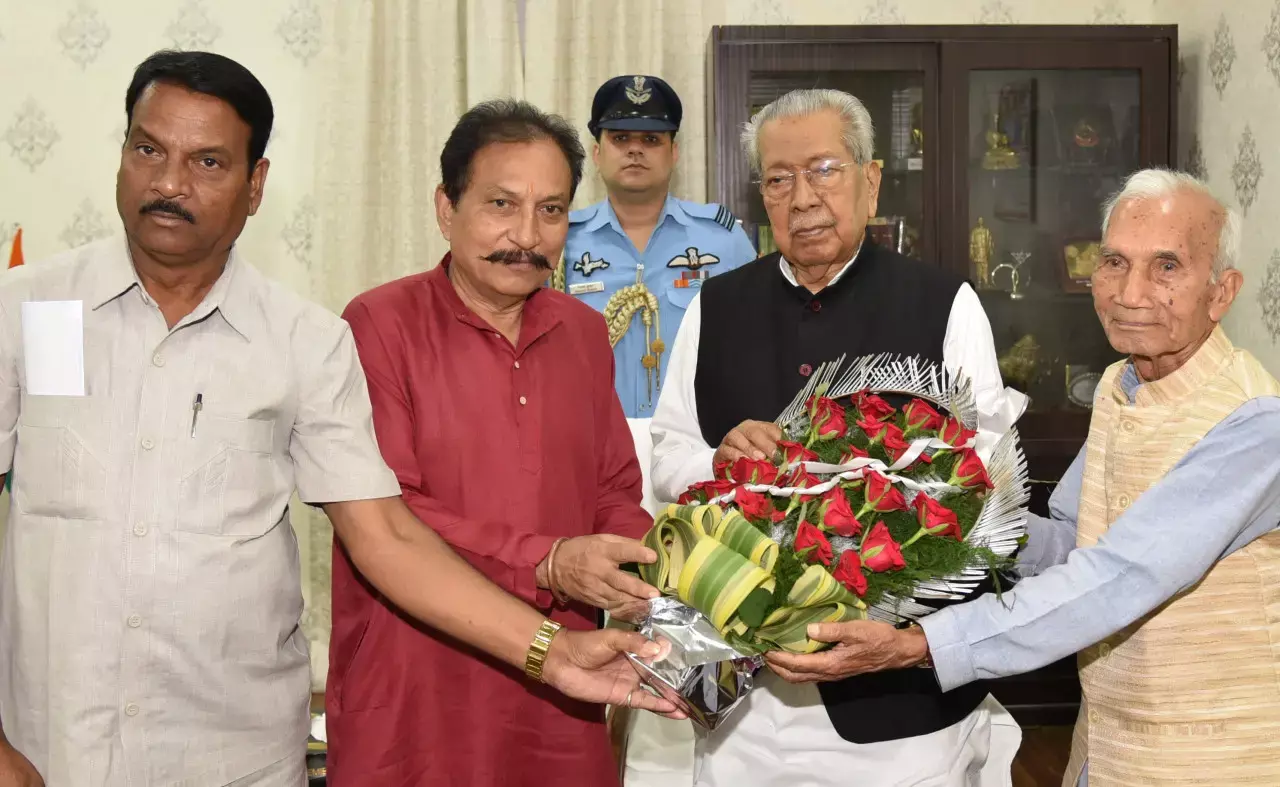 Raipur News: राज्यपाल हरिचंदन से छत्तीसगढ़ हरिजन सेवक संघ के पदाधिकारियों ने की सौजन्य भेंट