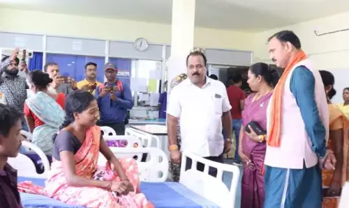 CG: विशेषज्ञ डॉक्टरों की होगी भर्ती, स्वास्थ्य मंत्री श्याम बिहारी जायसवाल ने जिला चिकित्सालय का किया निरीक्षण