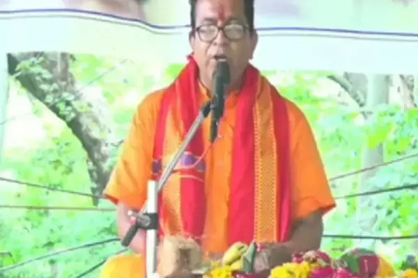 Ujjain News: प्रसिद्ध कथावाचक की हुई मौत, भजन गाते-गाते आया हार्ट अटैक, श्रद्धालुओं में पसरा मातम