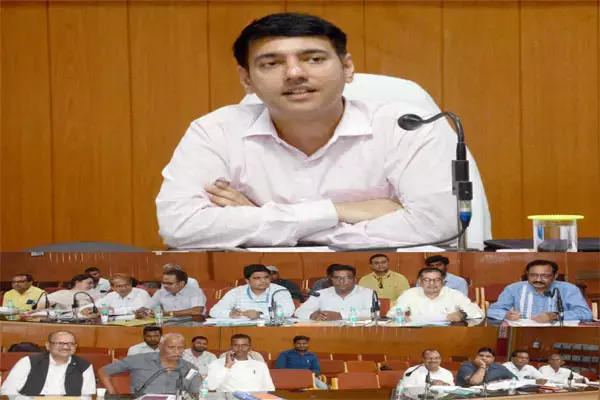 Janjgir News: कलेक्टर की अध्यक्षता में प्रधानमंत्री फसल बीमा योजना अंतर्गत जिला स्तरीय पर्यवेक्षक समिति की बैठक आयोजित
