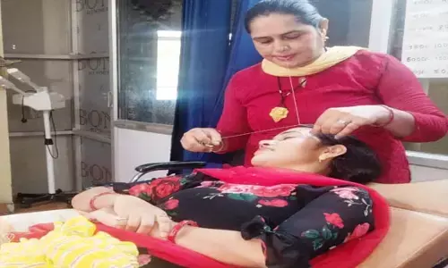 Mahasamund News: सक्षम योजना से मां और बेटी ने मिलकर खोला ब्यूटी पार्लर बनी आत्मनिर्भर