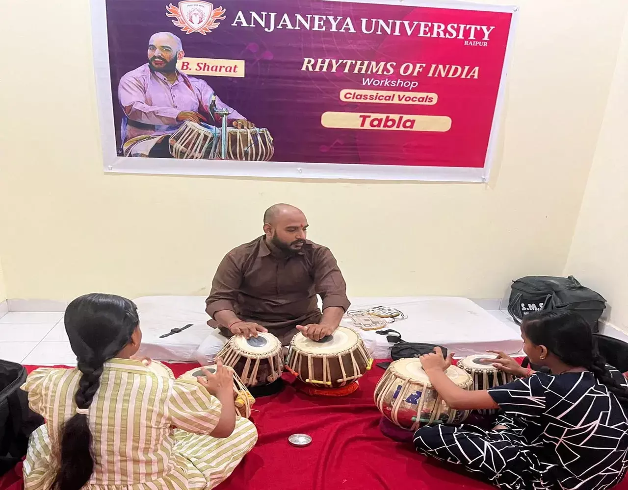 Anjaneya University: आंजनेय विश्वविद्यालय के सिटी कैम्पस में तीन दिवसीय स्वर साधना कार्यशाला का शुभारंभ...