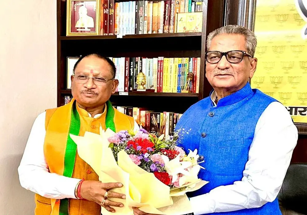 CM विष्णुदेव ने सिक्किम के नव नियुक्त राज्यपाल ओमप्रकाश माथुर को दिल्ली में दी बधाई, देखें फोटो