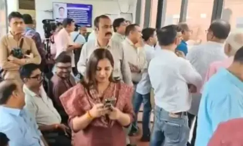 Restrictions on journalists in Parliament: संसद परिसर में पत्रकारों पर पाबंदी, शीशे के कमरे से ही होगी कवरेज, PCI ने जताया विरोध